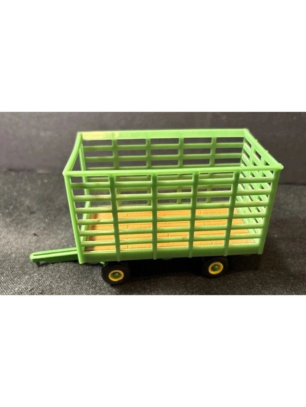 Vintage John Deere Bale Throw Wagon Die-cast Ertl Hay Wagon 1/64 Loose Great Con